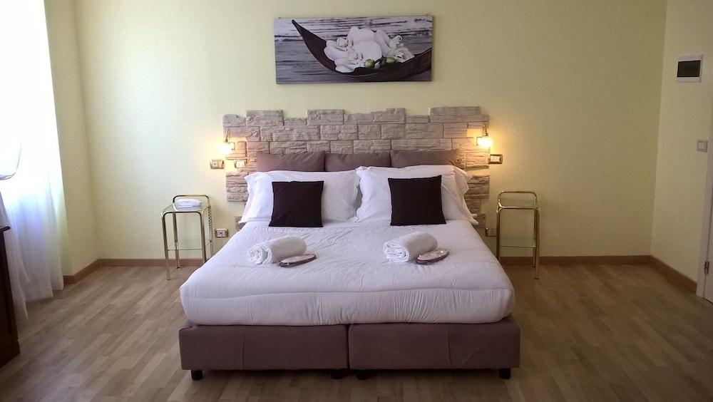 Hotel Villa Delle Ortensie Sant'Omobono Terme Bagian luar foto