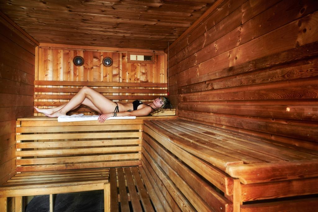 Hotel Villa Delle Ortensie Sant'Omobono Terme Bagian luar foto