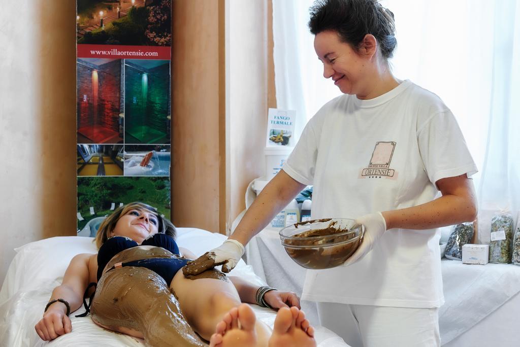 Hotel Villa Delle Ortensie Sant'Omobono Terme Bagian luar foto