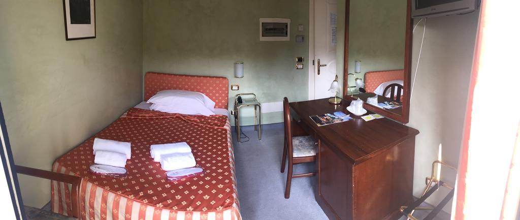 Hotel Villa Delle Ortensie Sant'Omobono Terme Bagian luar foto