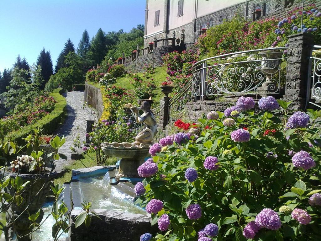 Hotel Villa Delle Ortensie Sant'Omobono Terme Bagian luar foto