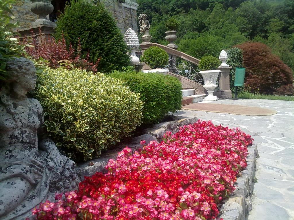 Hotel Villa Delle Ortensie Sant'Omobono Terme Bagian luar foto
