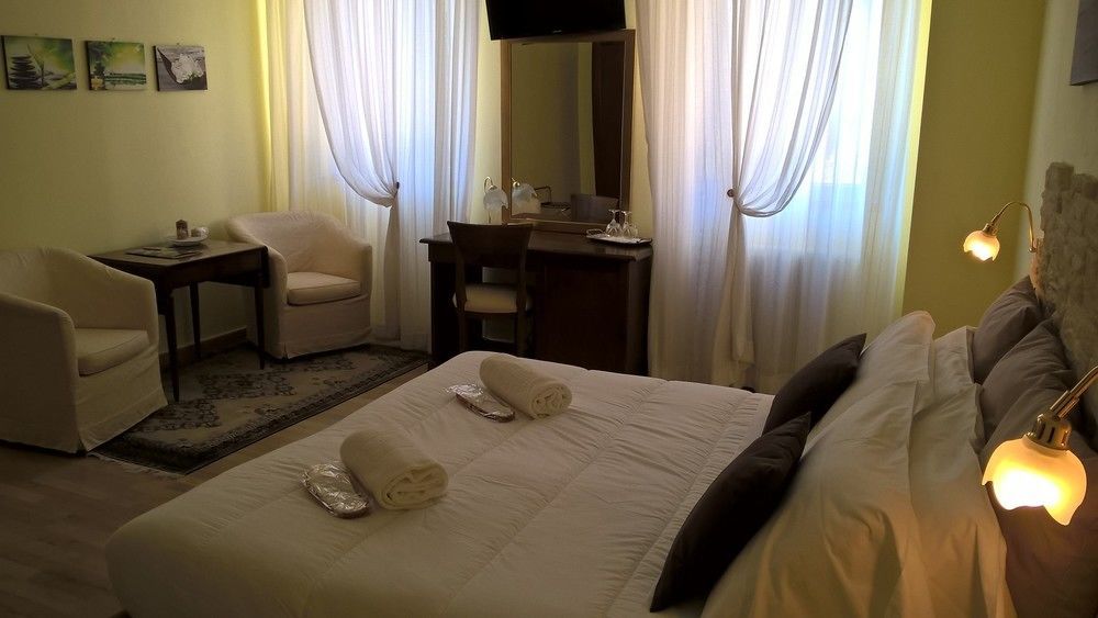 Hotel Villa Delle Ortensie Sant'Omobono Terme Bagian luar foto