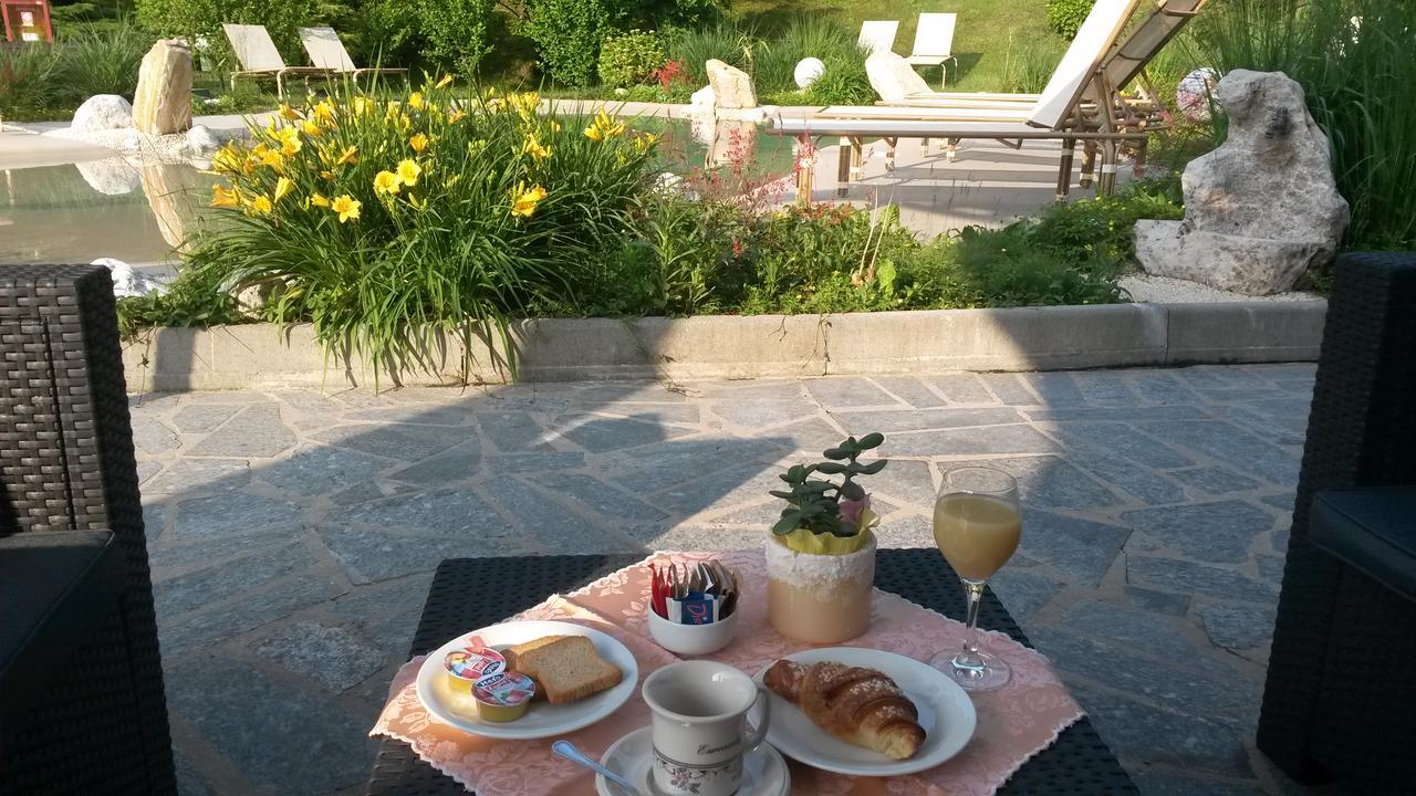 Hotel Villa Delle Ortensie Sant'Omobono Terme Bagian luar foto