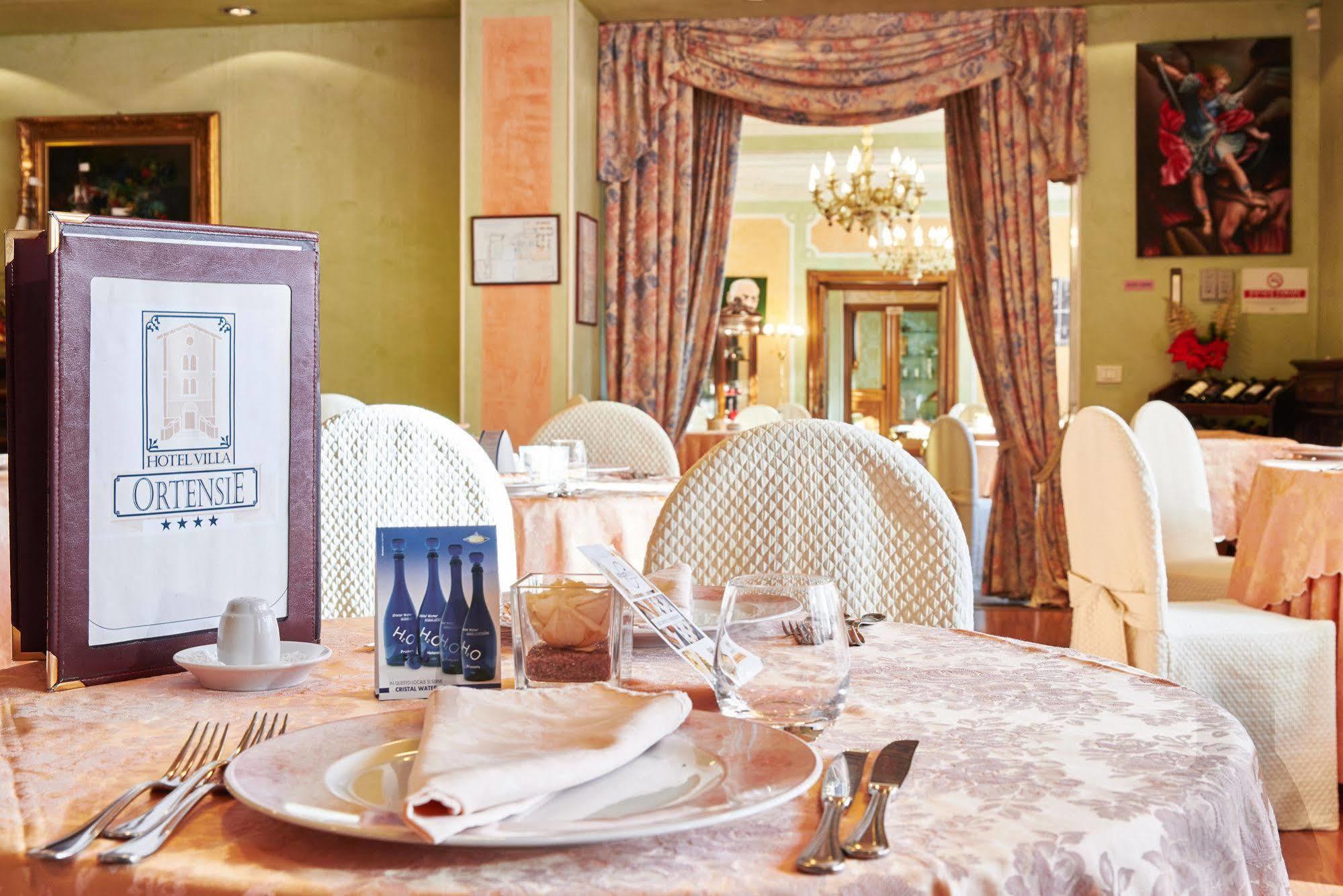 Hotel Villa Delle Ortensie Sant'Omobono Terme Bagian luar foto