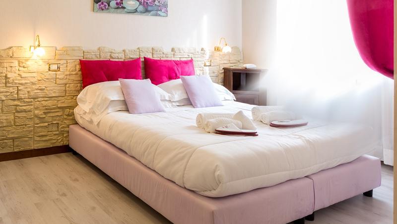 Hotel Villa Delle Ortensie Sant'Omobono Terme Bagian luar foto