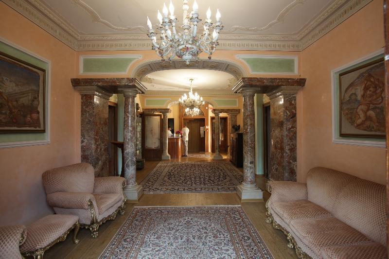 Hotel Villa Delle Ortensie Sant'Omobono Terme Bagian luar foto